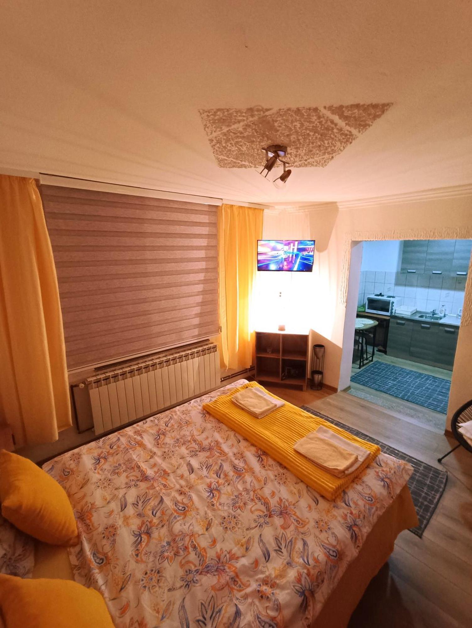 Garden Free Parking Apartment Sarajevo Exterior photo