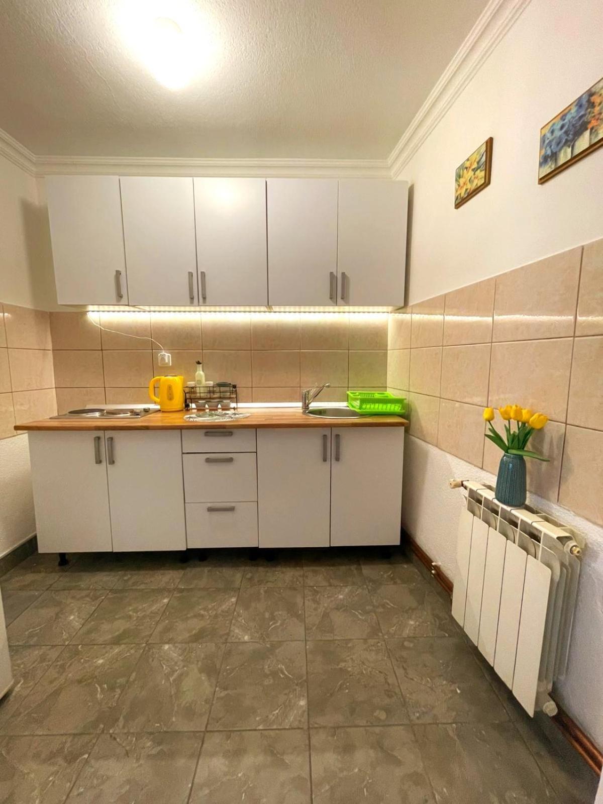 Garden Free Parking Apartment Sarajevo Room photo