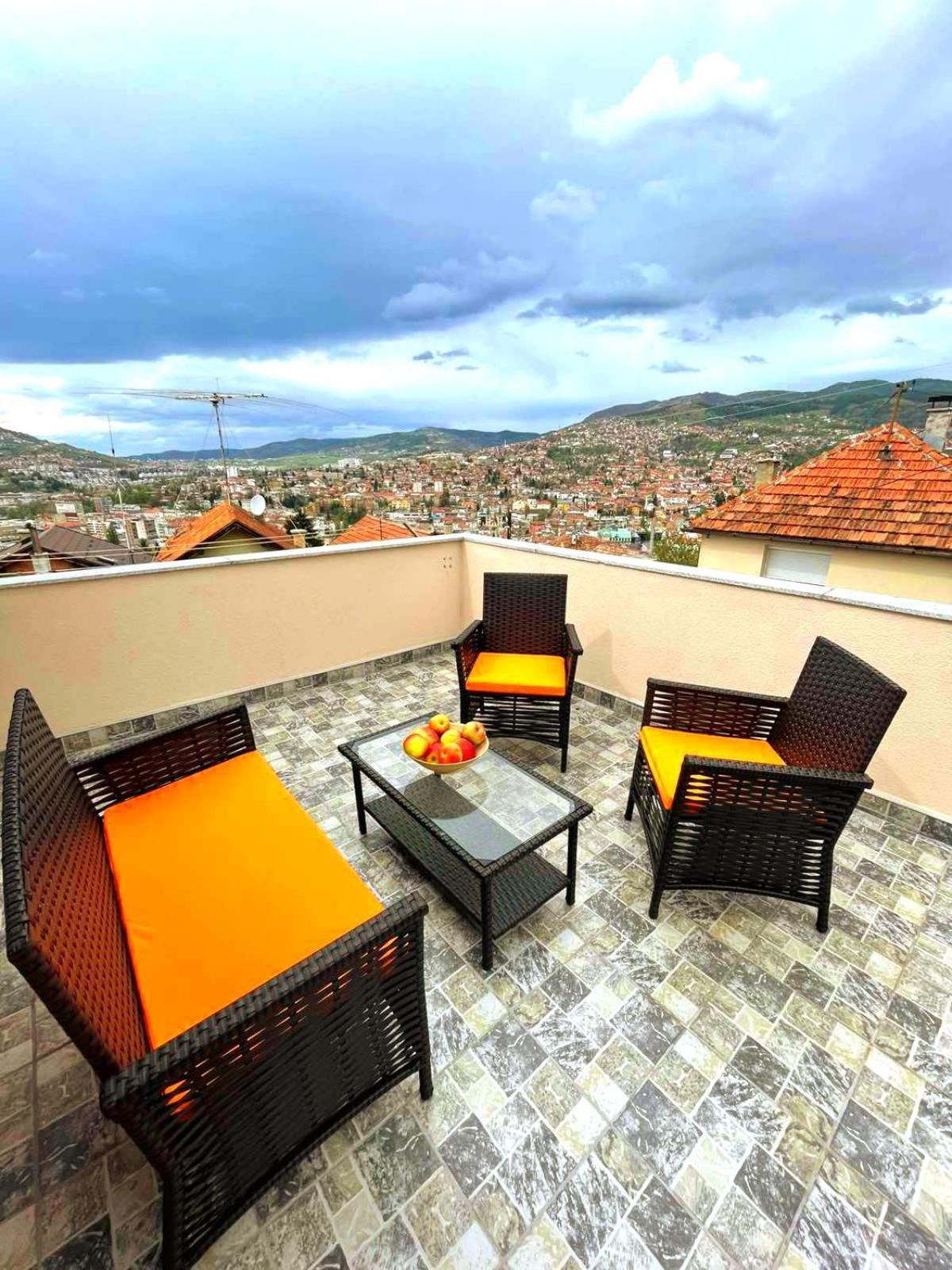Garden Free Parking Apartment Sarajevo Exterior photo
