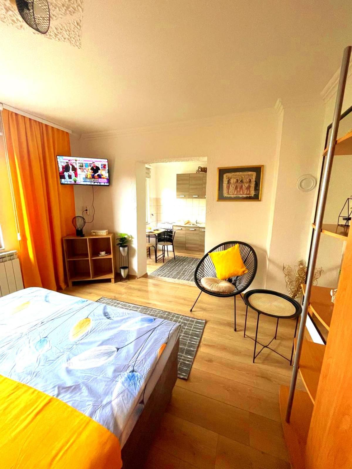 Garden Free Parking Apartment Sarajevo Exterior photo