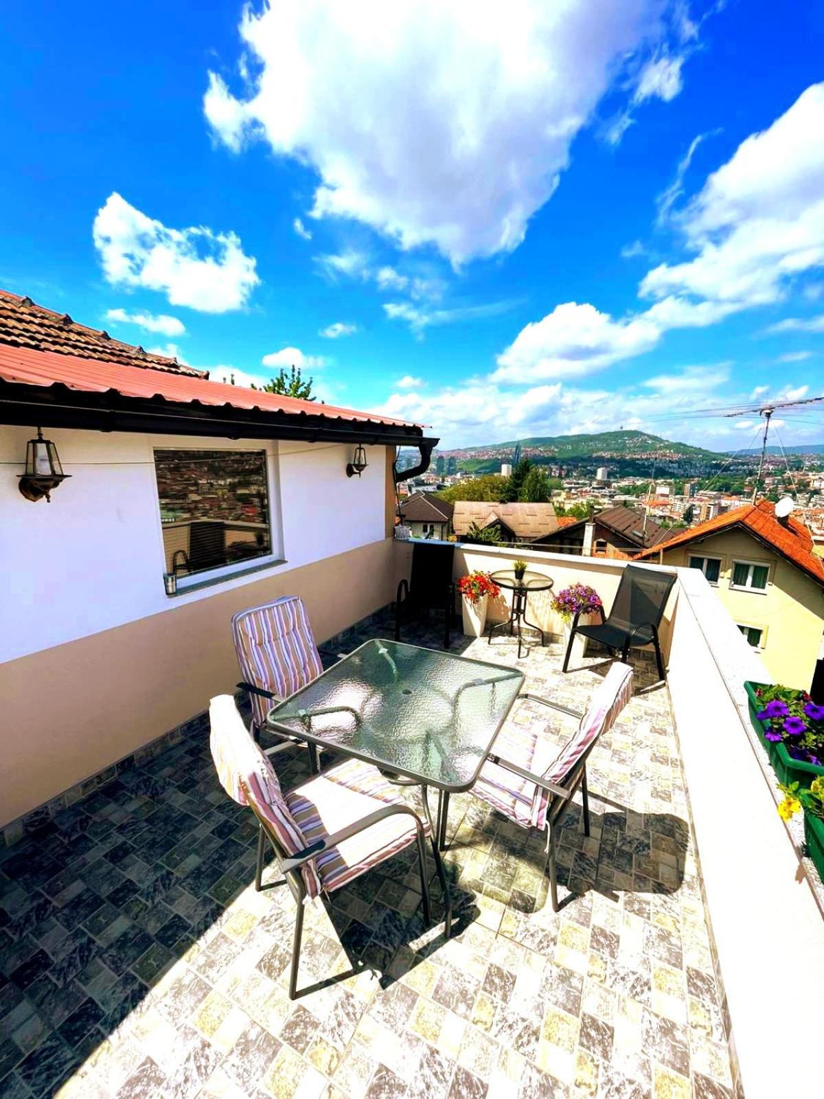 Garden Free Parking Apartment Sarajevo Exterior photo